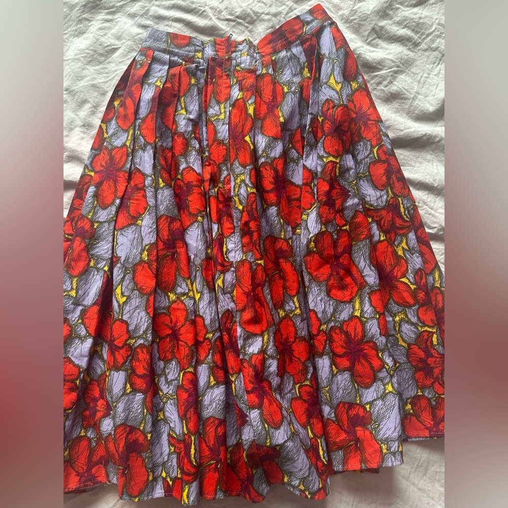 H&M Red Floral Pleated Midi Skirt Knee Length A-Line Print Size 6 - Picture 7 of 10
